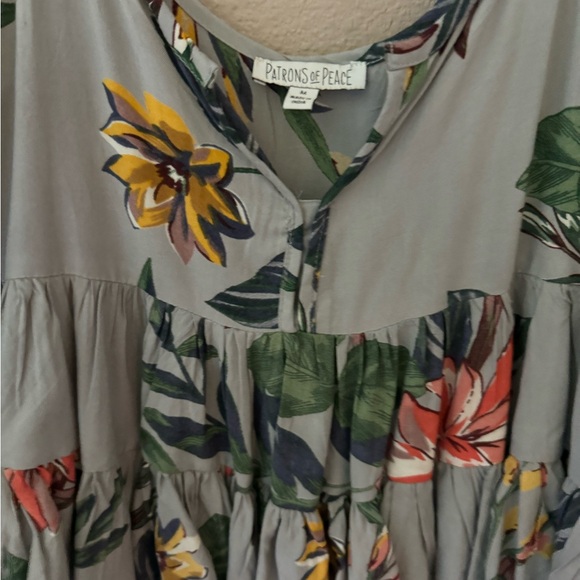 Women’s patrons of peace, tank top size medium - Picture 7 of 7